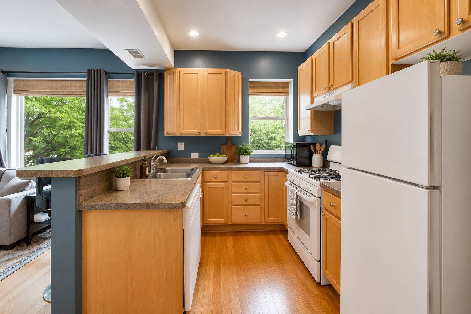 835 W Lawrence AVE #2N, Chicago, IL 60640