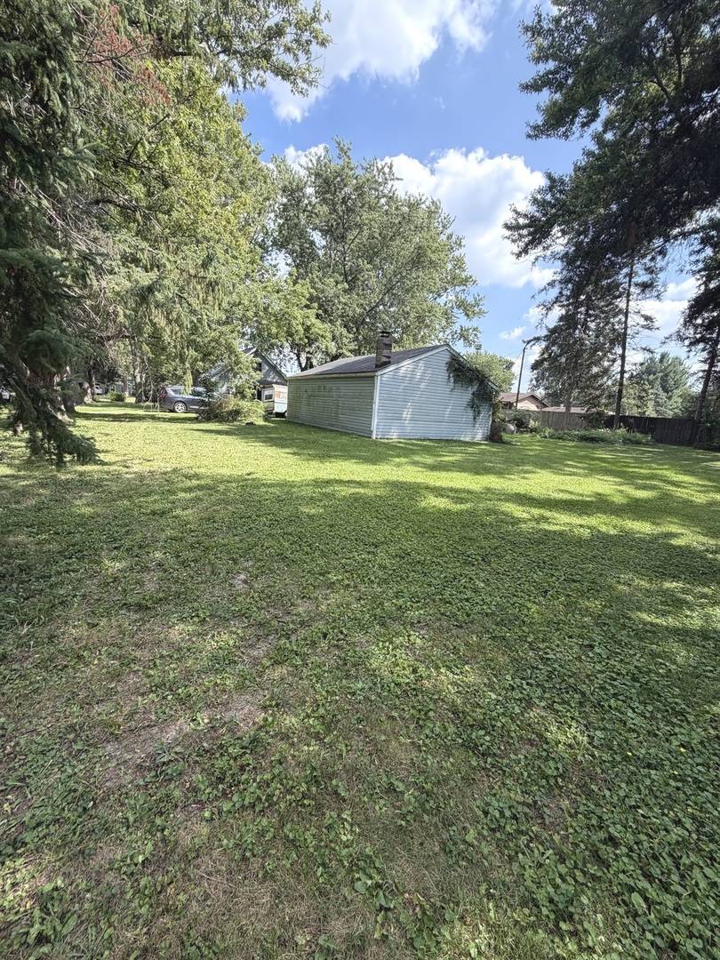 5955 Palomino Pkwy, Rockford, IL 61109