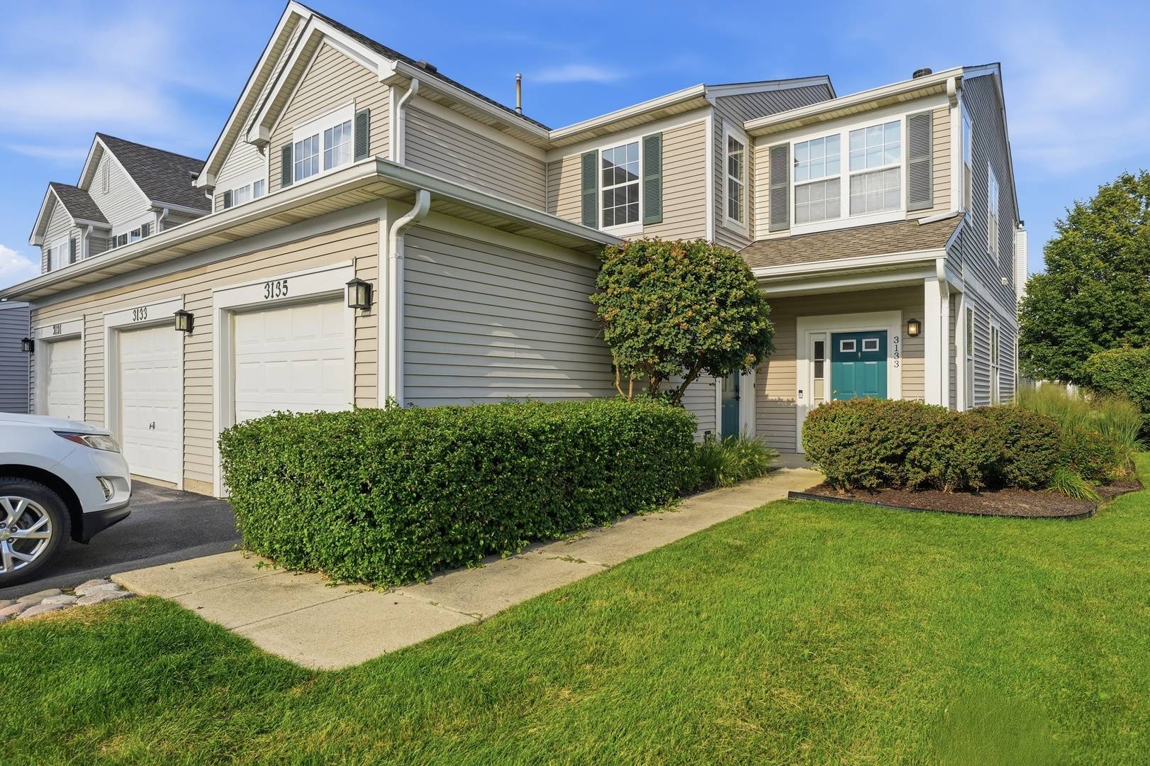 3133 Falling Waters LN, Lindenhurst, IL 60046