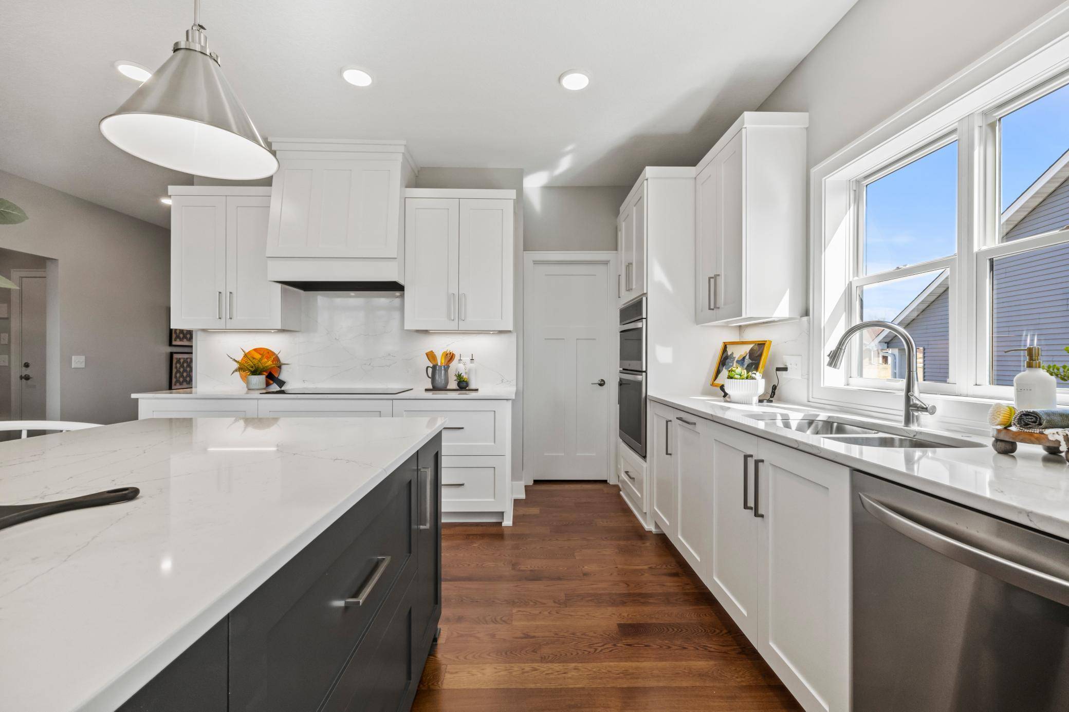 27130 Petes Hill TRL, Elko New Market, MN 55020