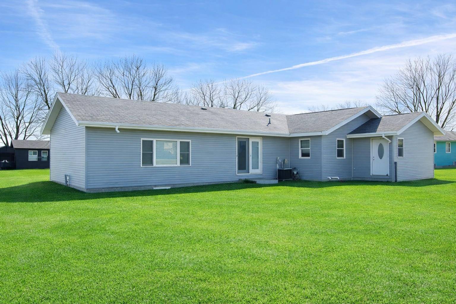 316 Buckwheat AVE, Windom, MN 56101