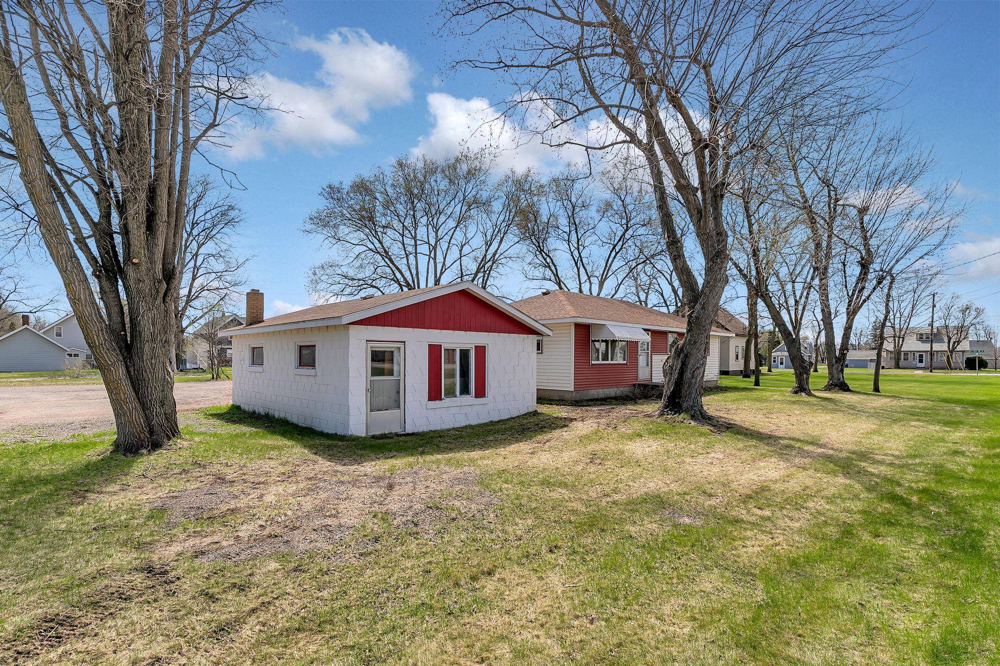 108 Birch ST E, Saint Joseph, MN 56374