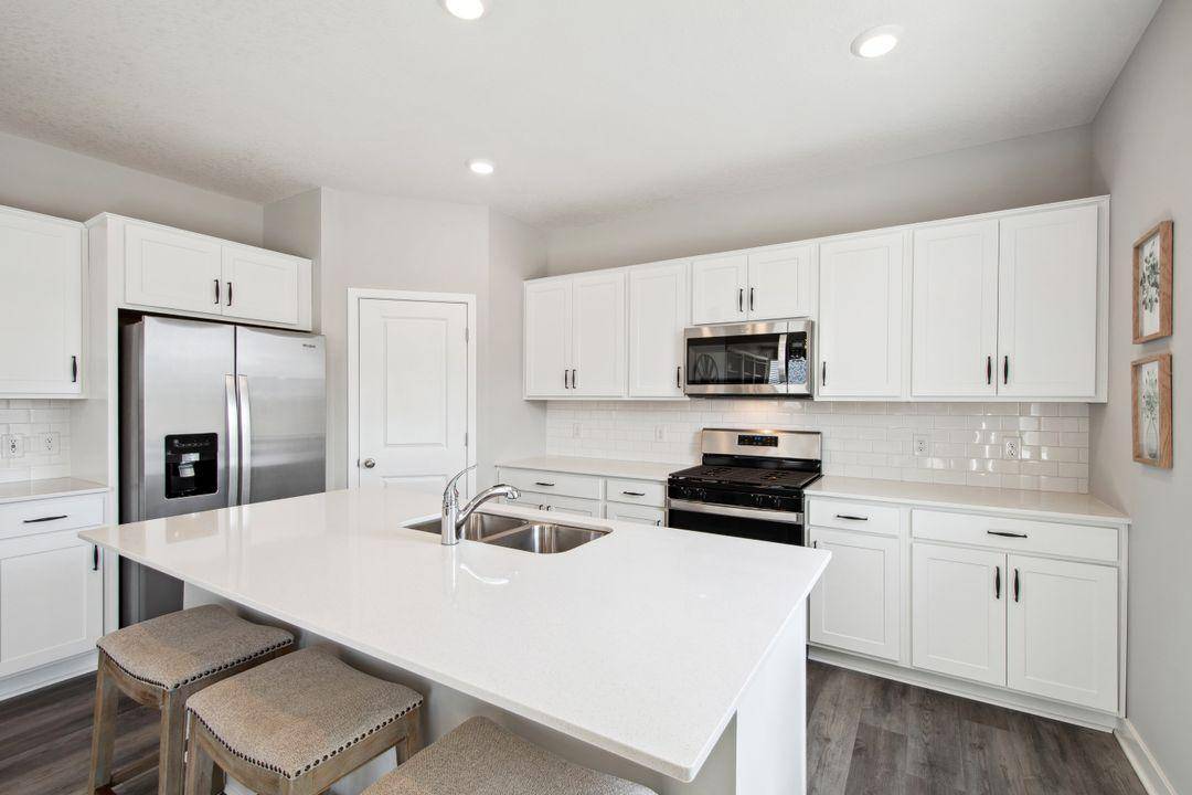 2013 Aquarius DR, Shakopee, MN 55379