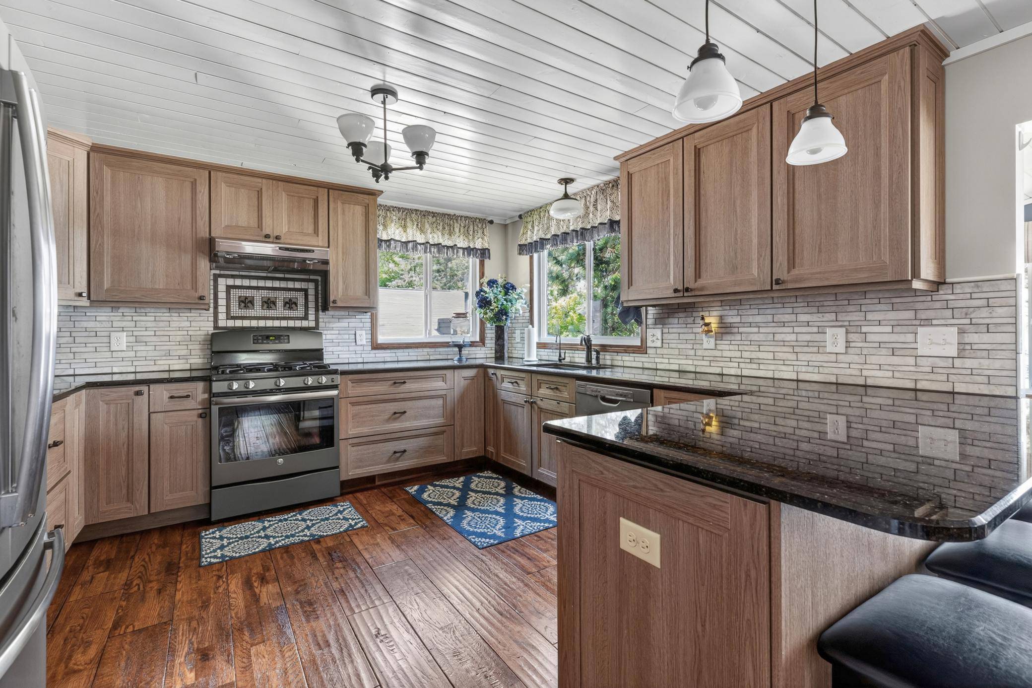 10446 Shady LN, East Gull Lake, MN 56401