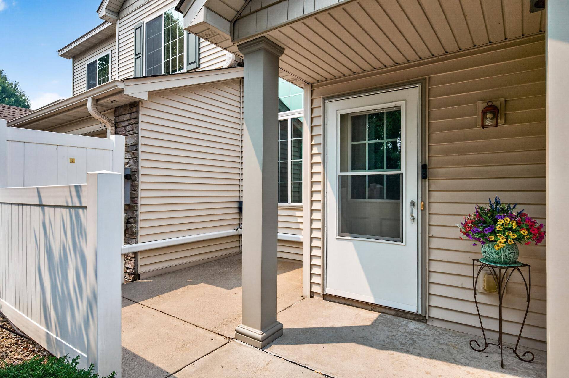 375 Arrowhead DR, Lino Lakes, MN 55014
