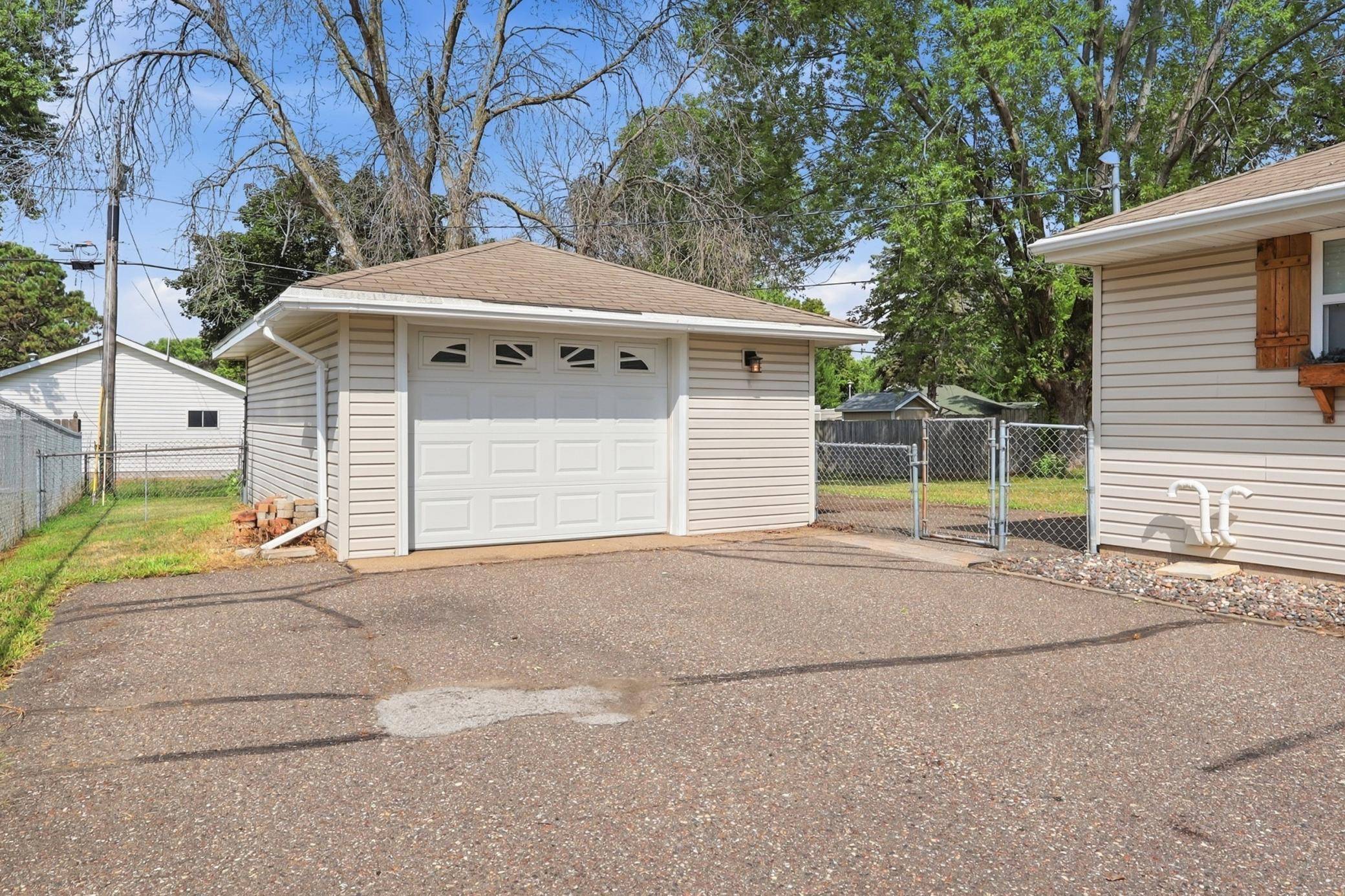 11550 Kumquat ST NW, Coon Rapids, MN 55448