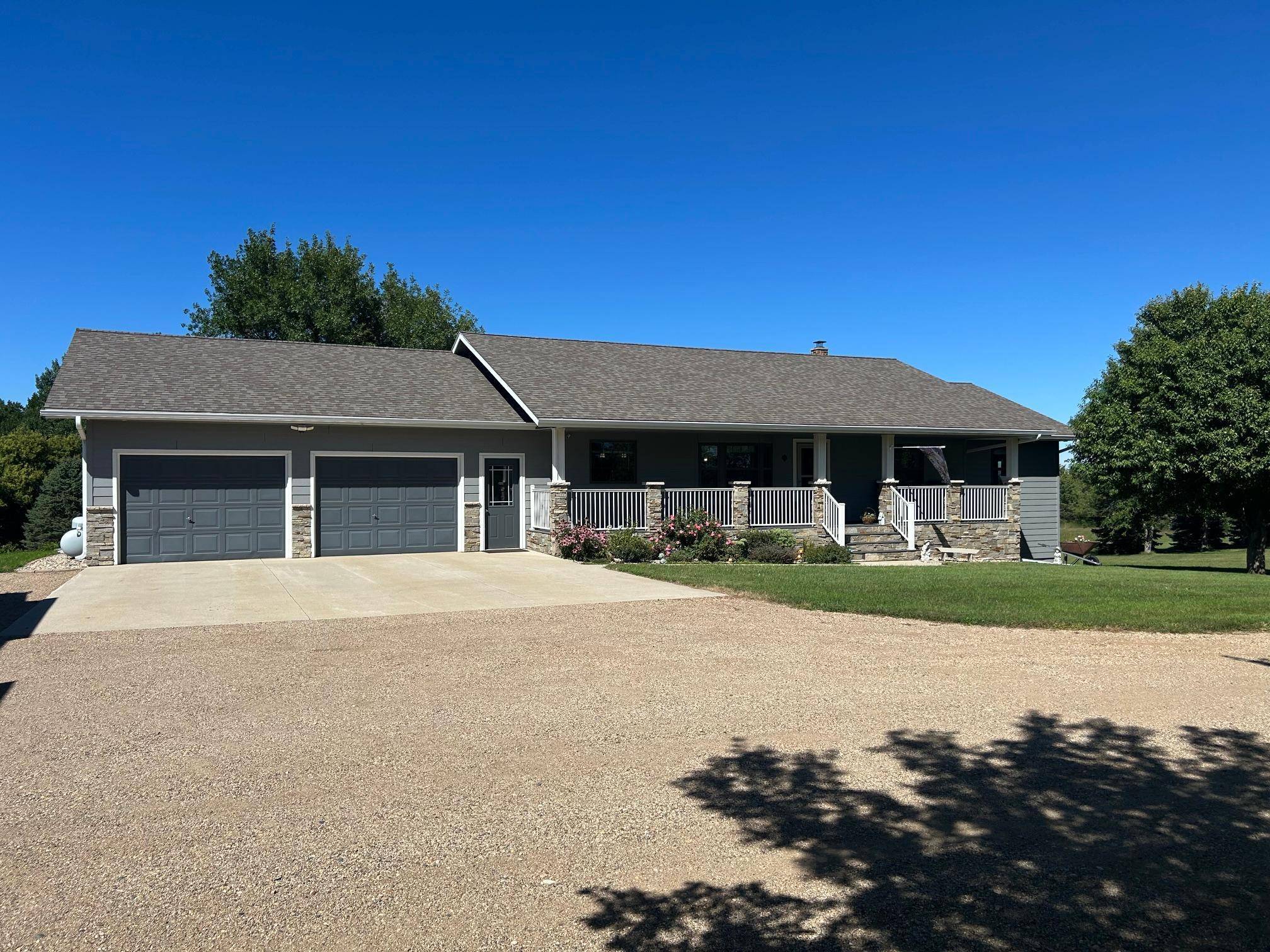 2604 Lyon Lincoln RD, Arco, MN 56113