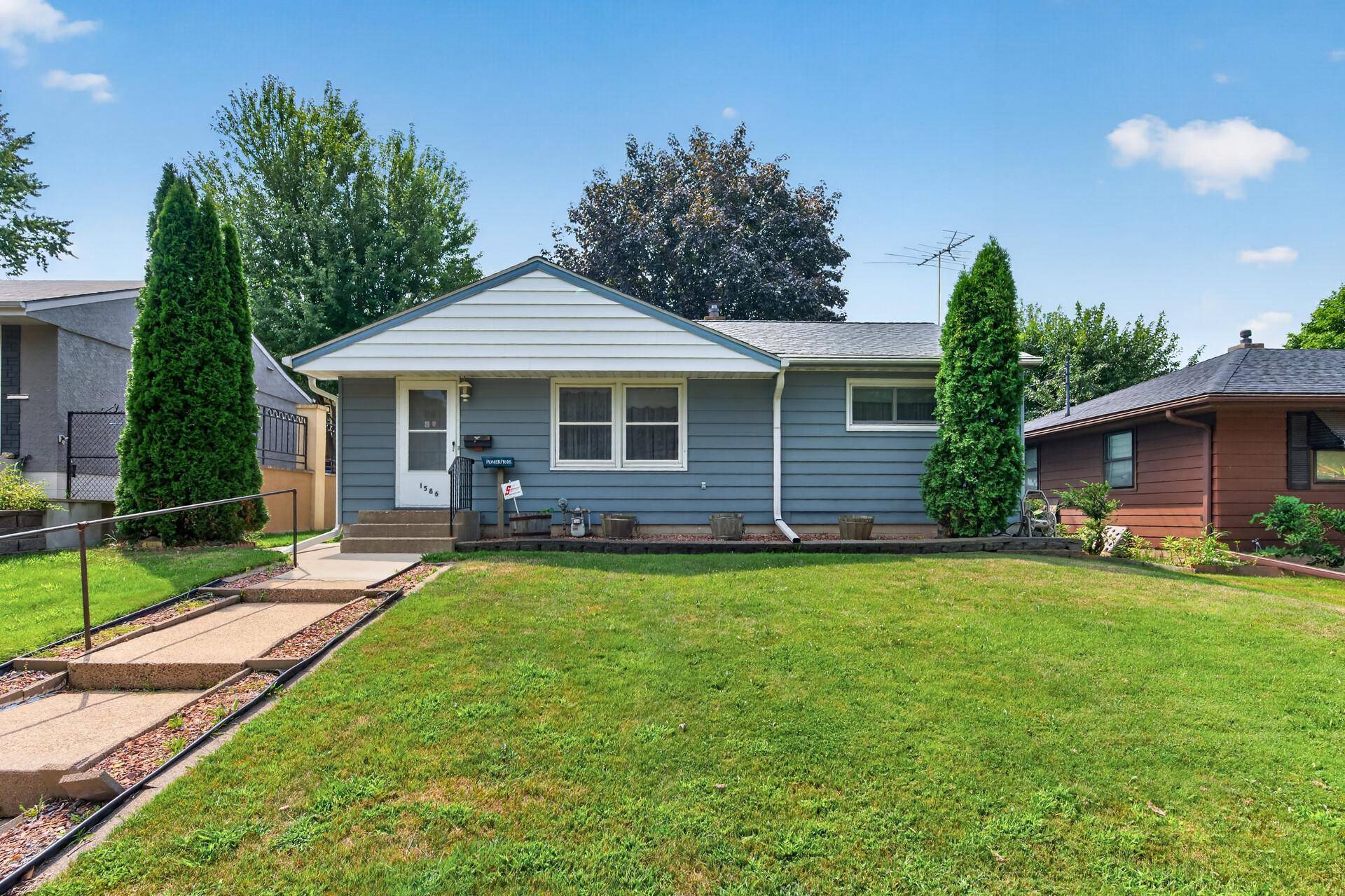 1586 Idaho AVE E, Saint Paul, MN 55106