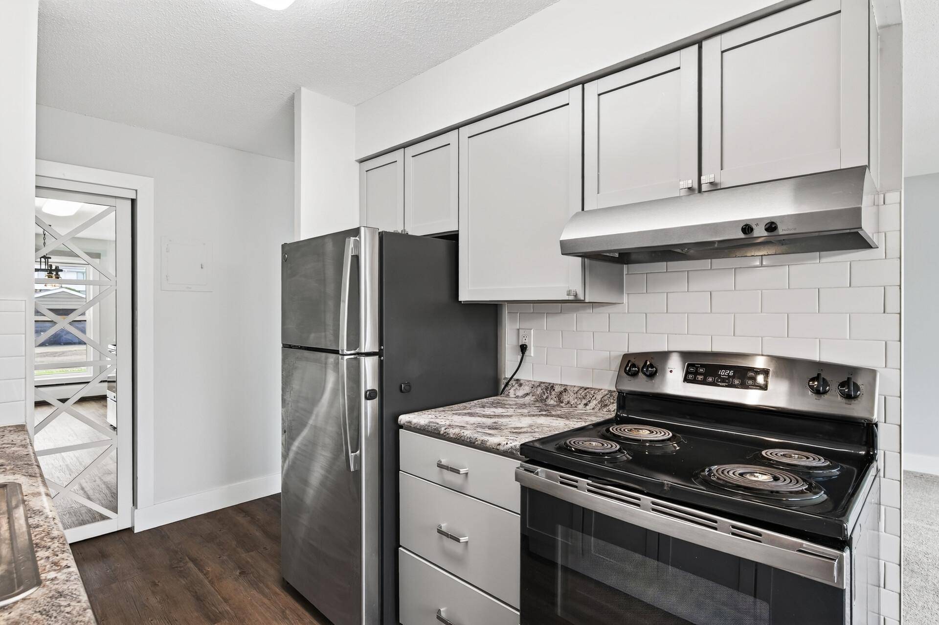 810 6th ST S #1, Hopkins, MN 55343
