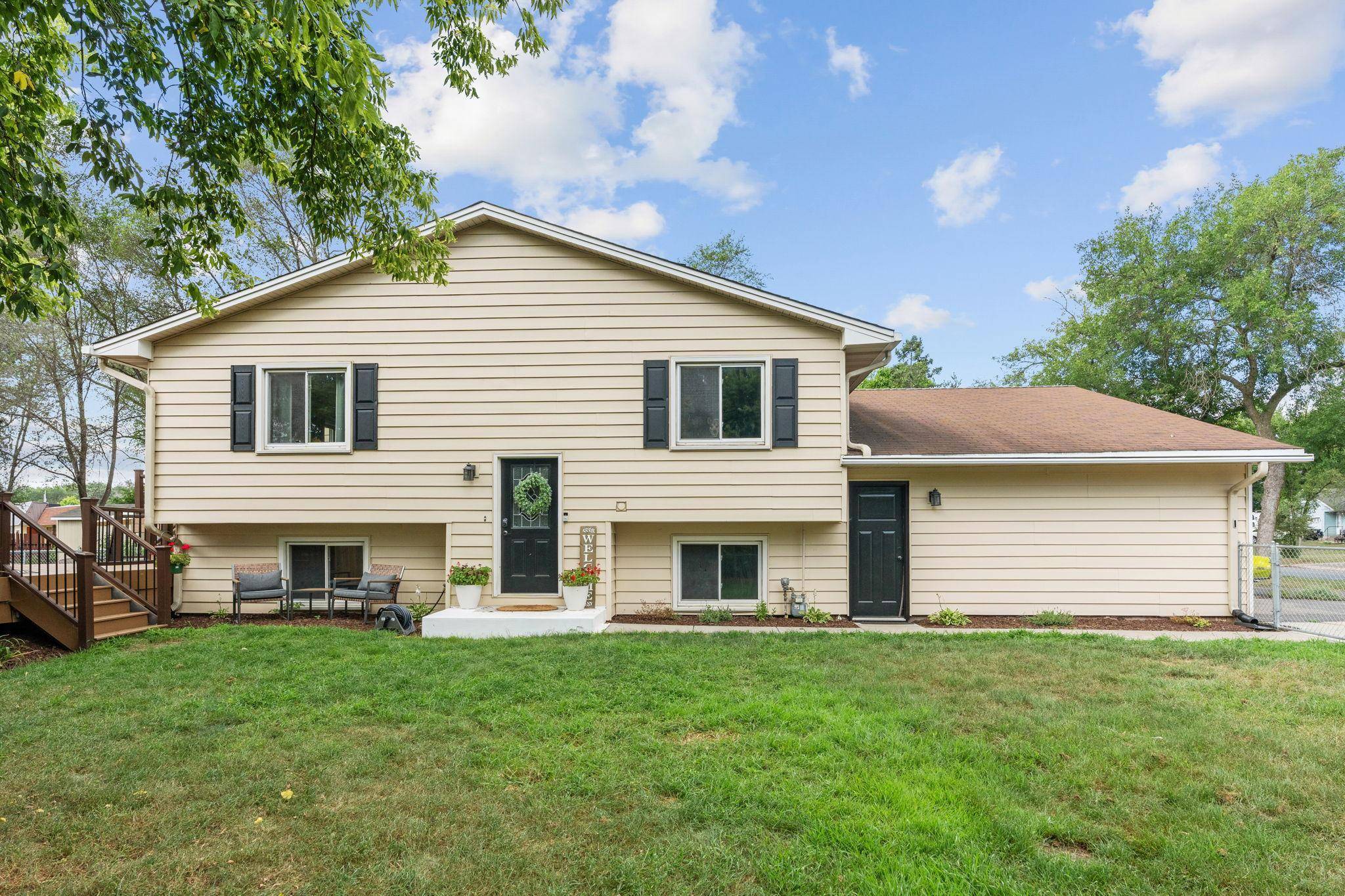 2728 111th AVE NW, Coon Rapids, MN 55433