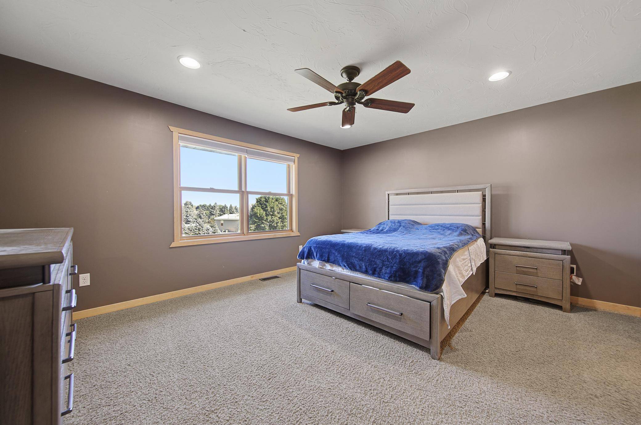 751 S 12th ST, Bird Island, MN 55310