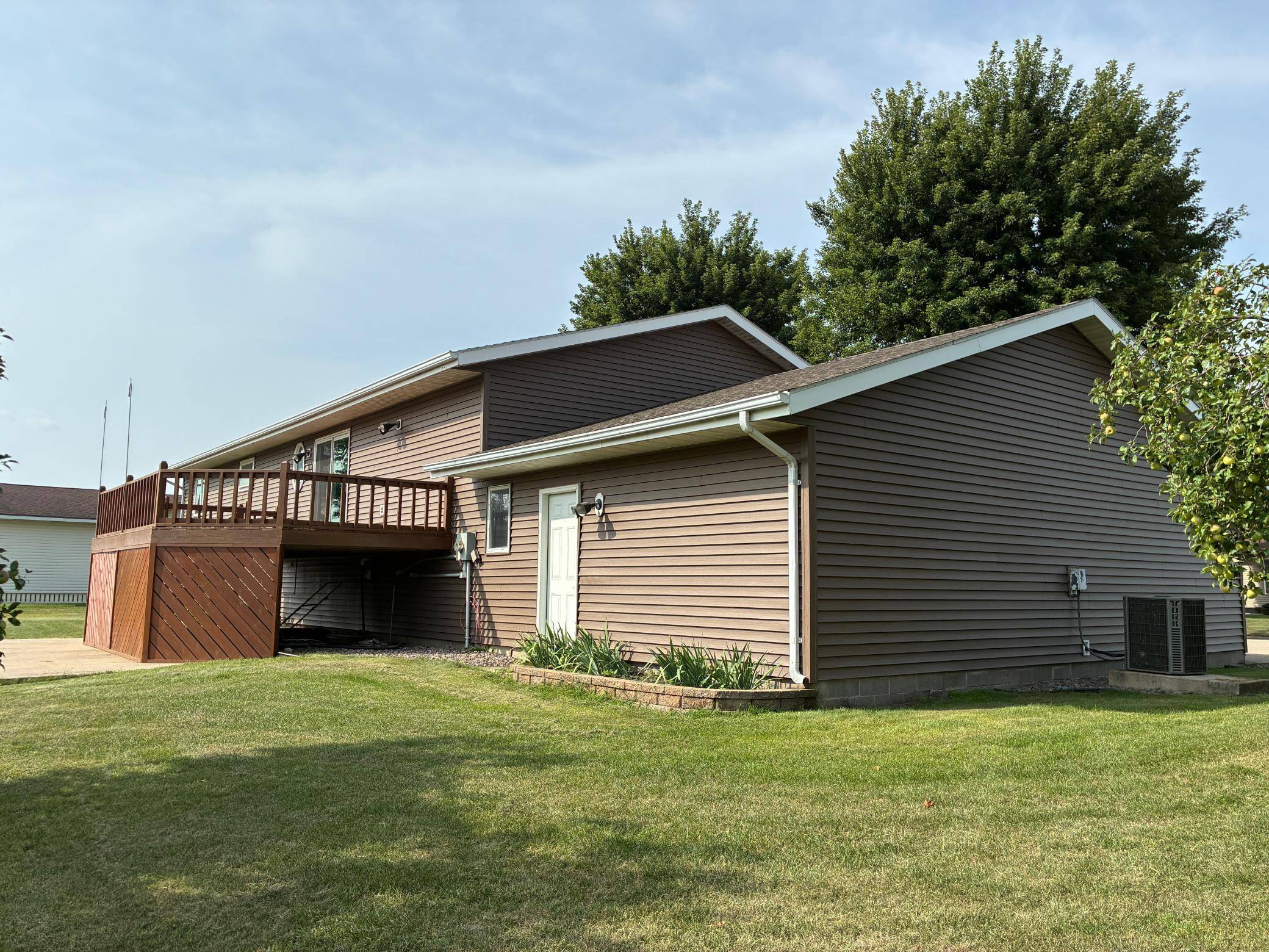 306 Cedar ST, Tyler, MN 56178