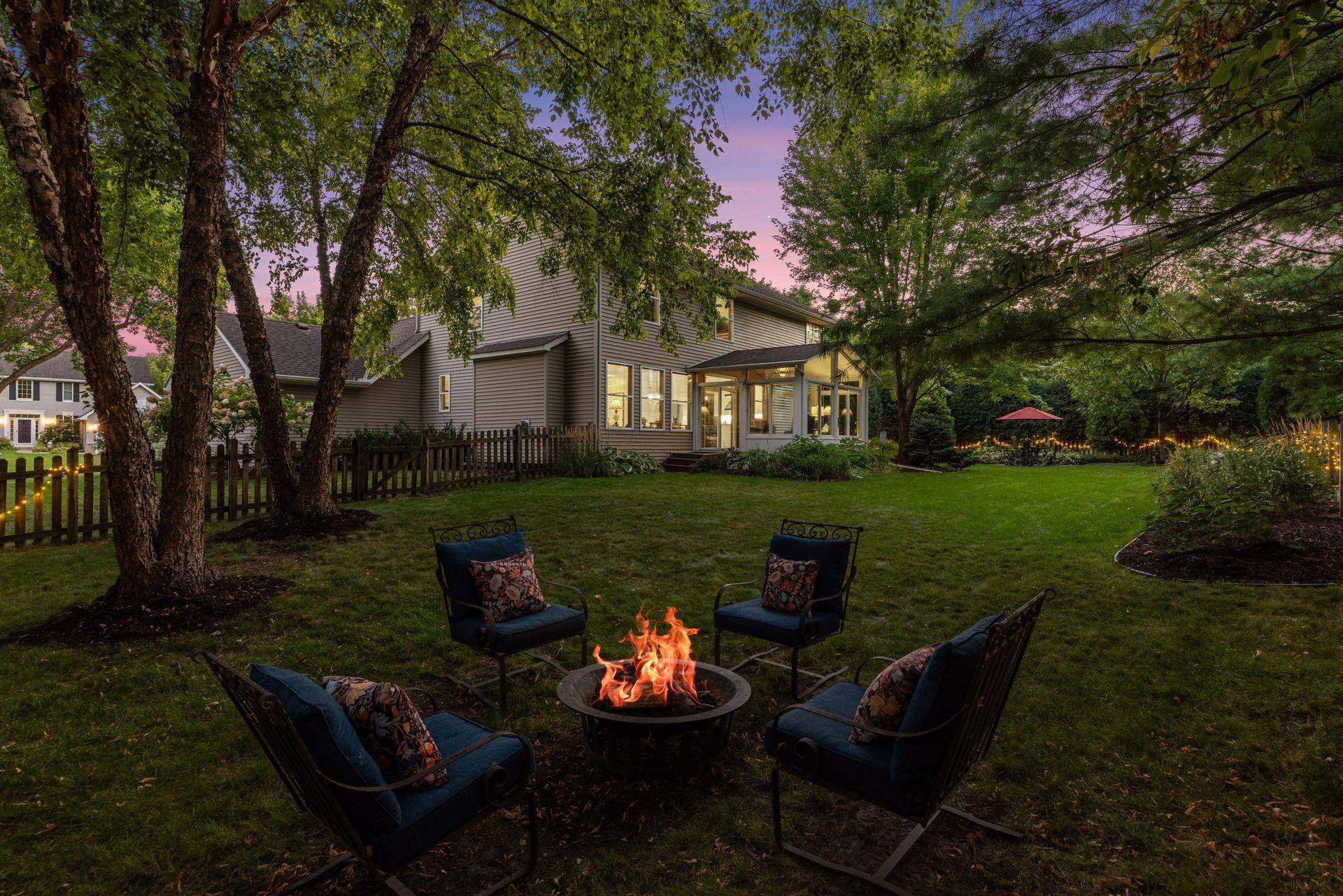 9025 Sunnyvale DR, Chanhassen, MN 55317