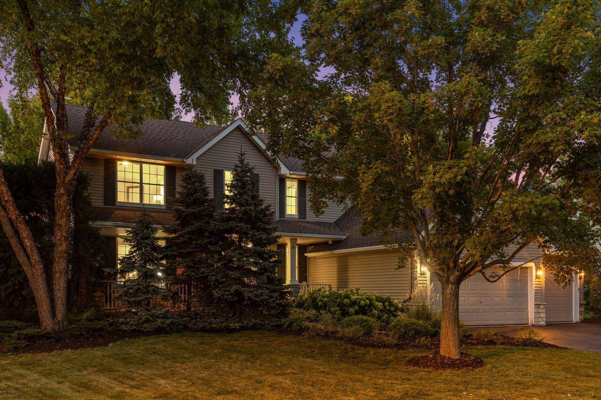 9025 Sunnyvale DR, Chanhassen, MN 55317