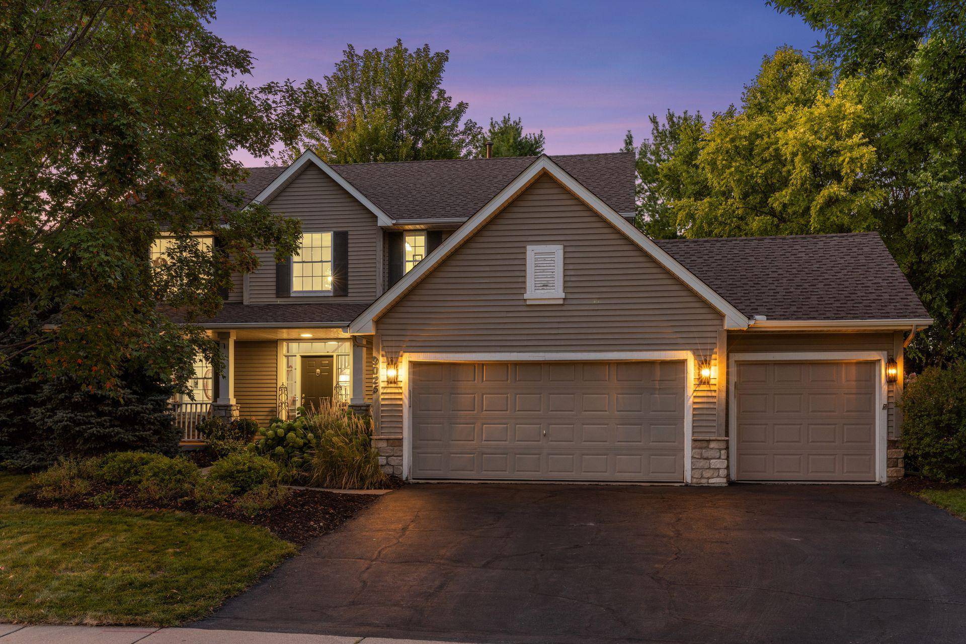 9025 Sunnyvale DR, Chanhassen, MN 55317
