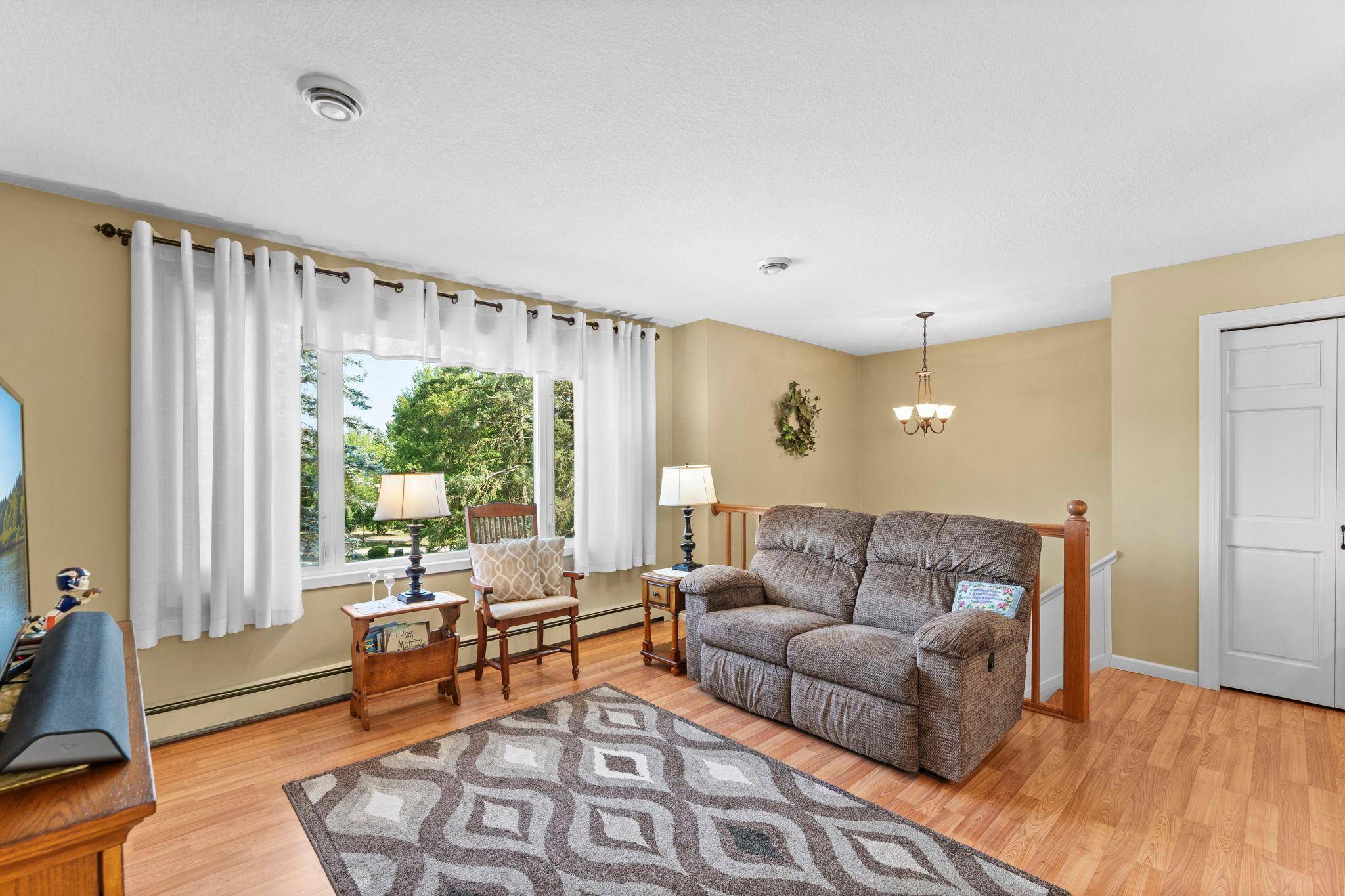3501 Graves DR, Red Wing, MN 55066