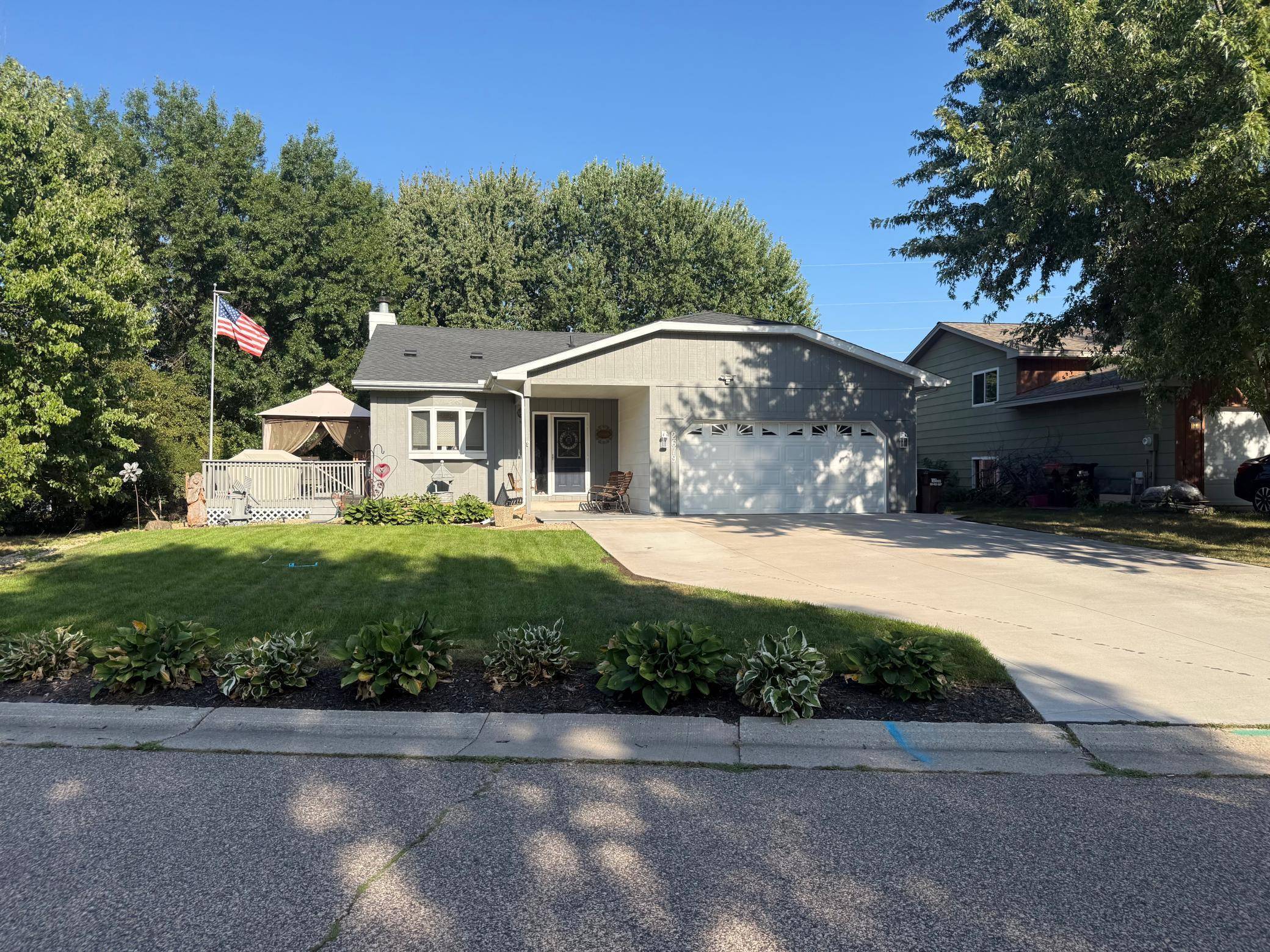 2679 Guthrie AVE N, Oakdale, MN 55128