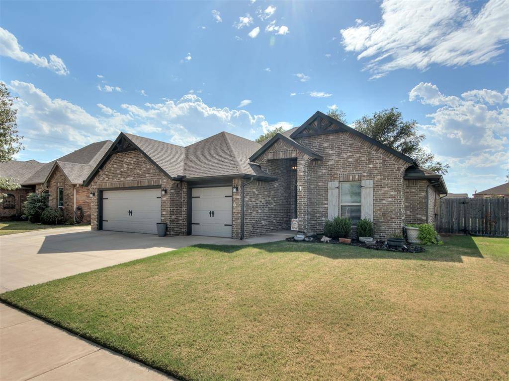2201 Sycamore Creek AVE, Yukon, OK 73099