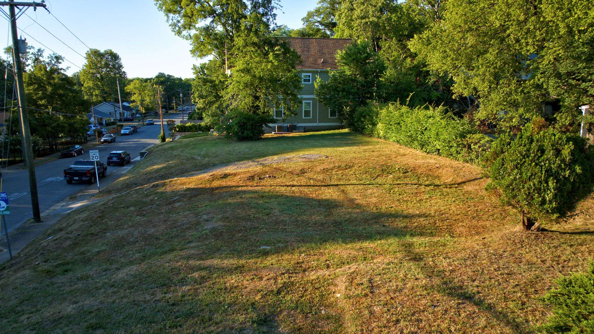 215 Cleveland St, Nashville, TN 37207