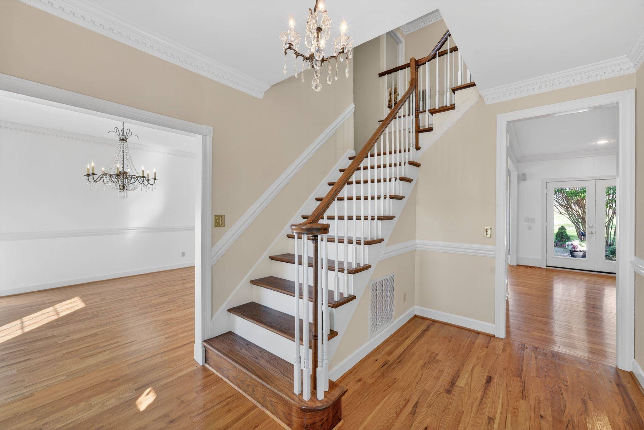 1553 N Main St, Mount Pleasant, TN 38474