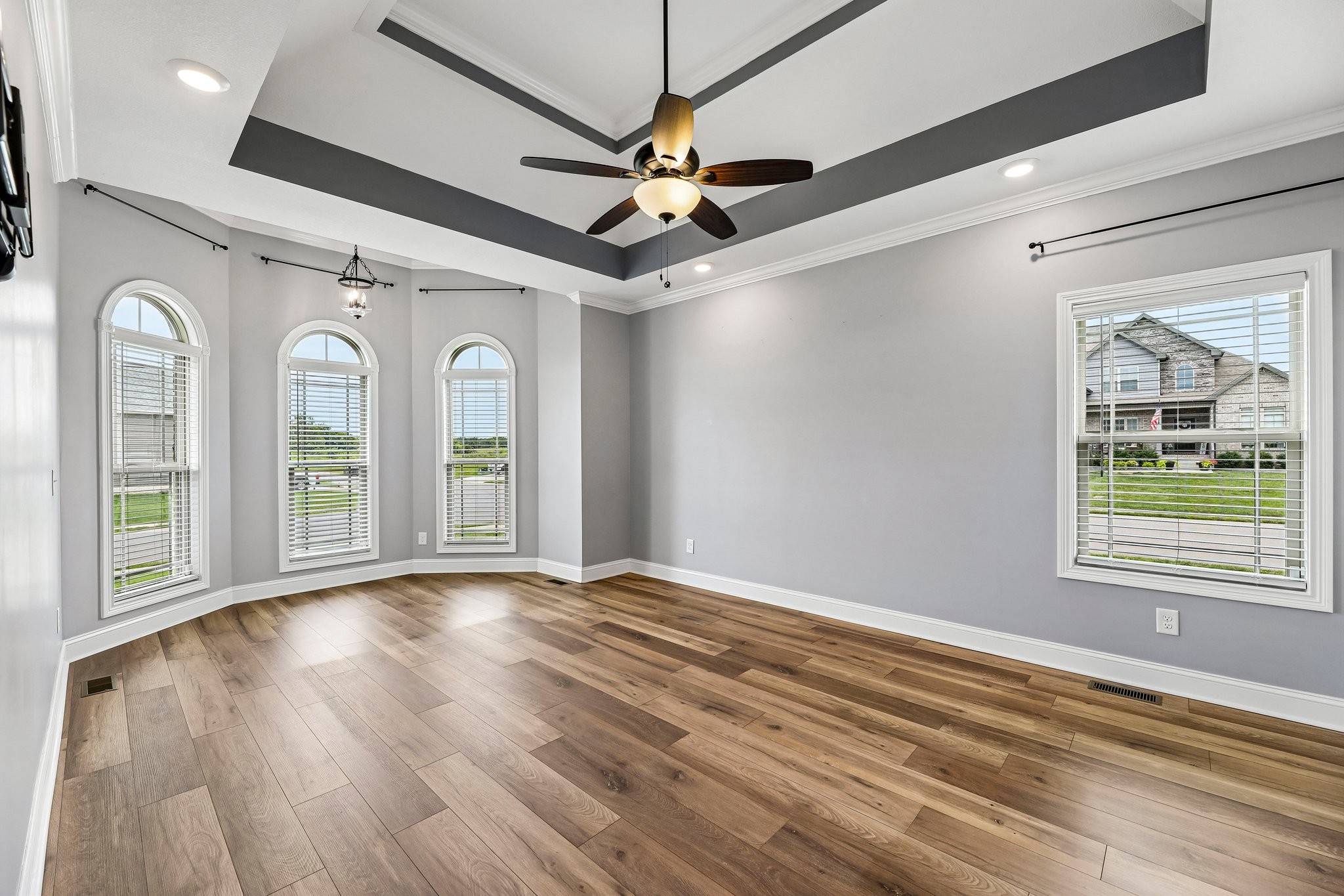 1850 Shield Dr, Clarksville, TN 37043
