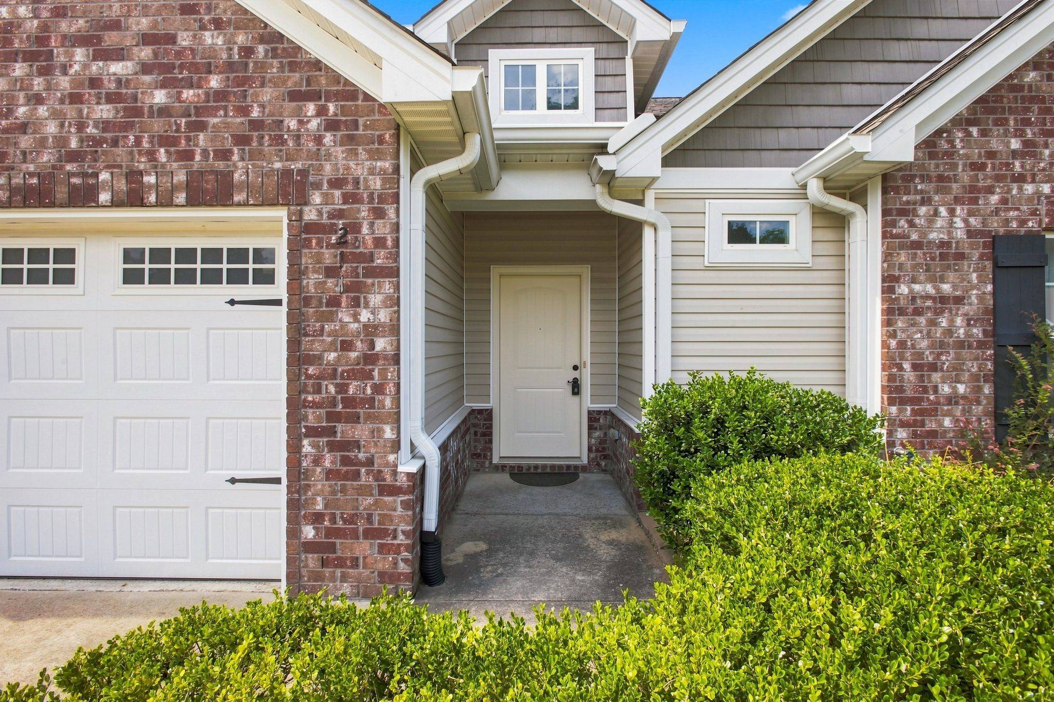 211 Wyburn Pl, Burns, TN 37029