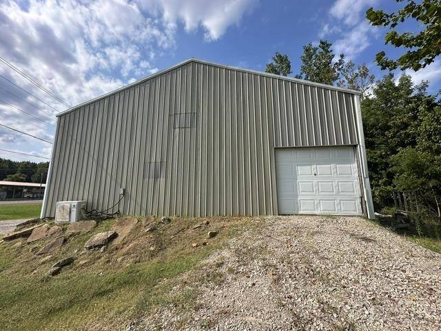 1058 MULBERRY AVE, Selmer, TN 38375