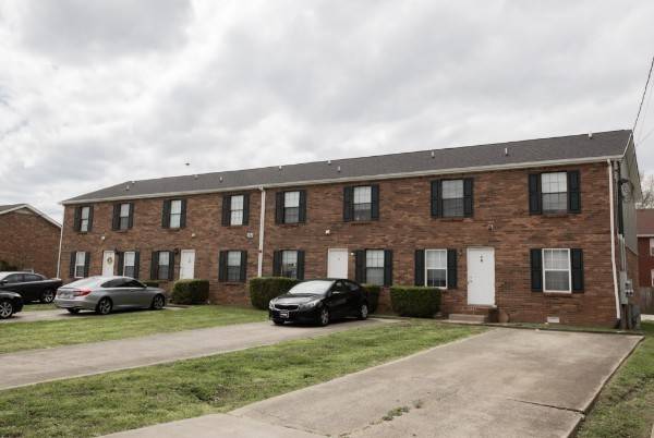 110 Bennett Dr #H, Clarksville, TN 37042