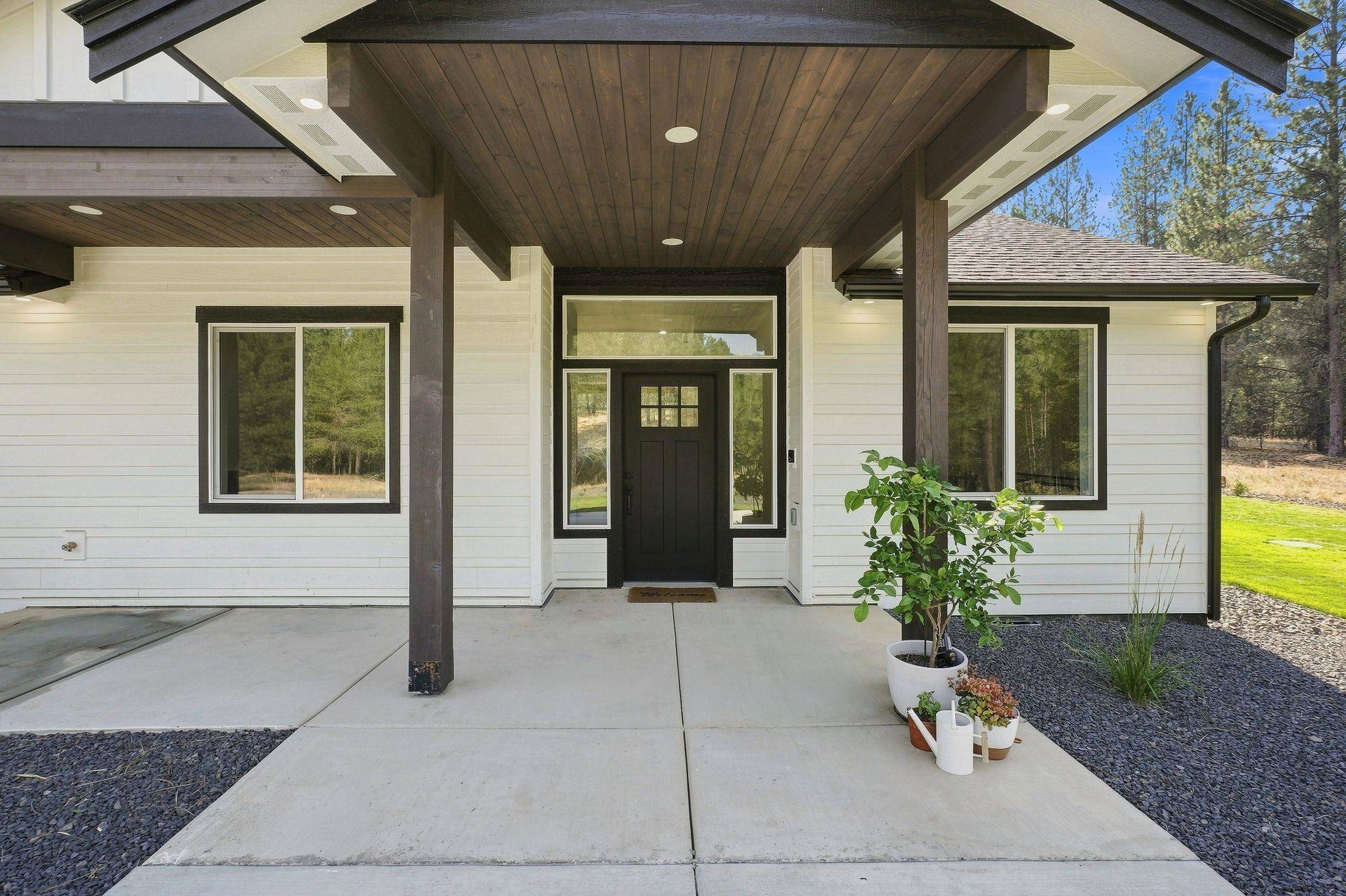 28230 N Hardesty Rd, Chattaroy, WA 99003