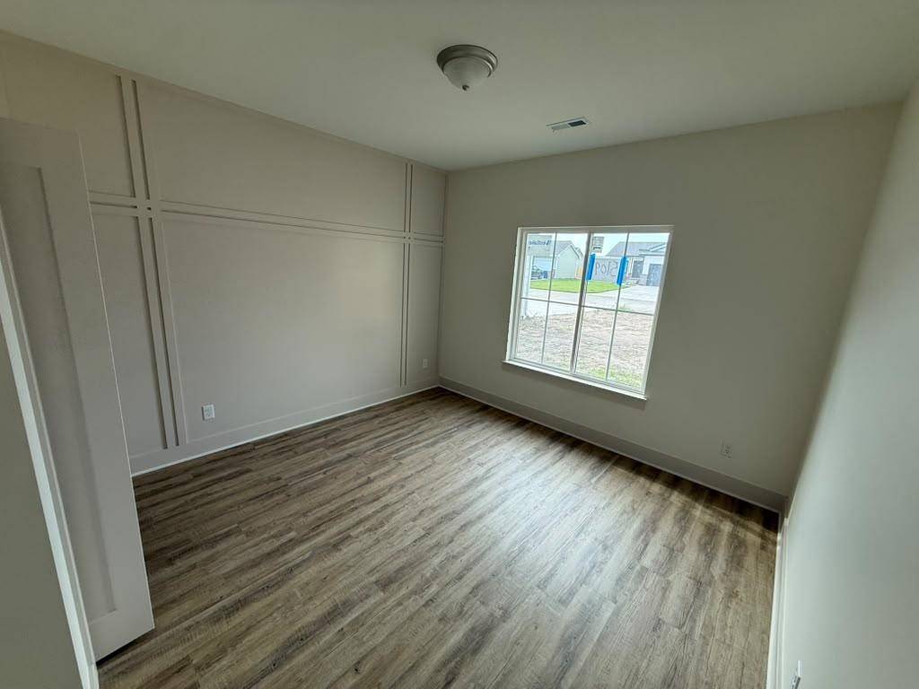 5109 N Toben Ct, Bel Aire, KS 67226