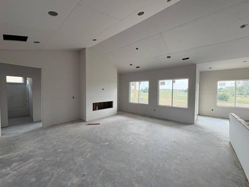 5911 Plumthicket St, Bel Aire, KS 67226