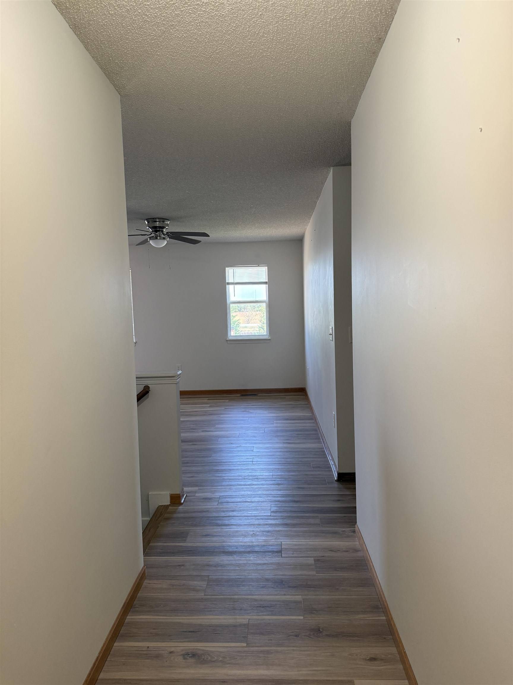 632 S LongbranchDr, Maize, KS 67101