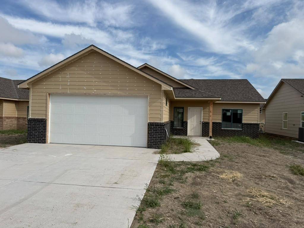 5103 N Toben Ct, Bel Aire, KS 67226