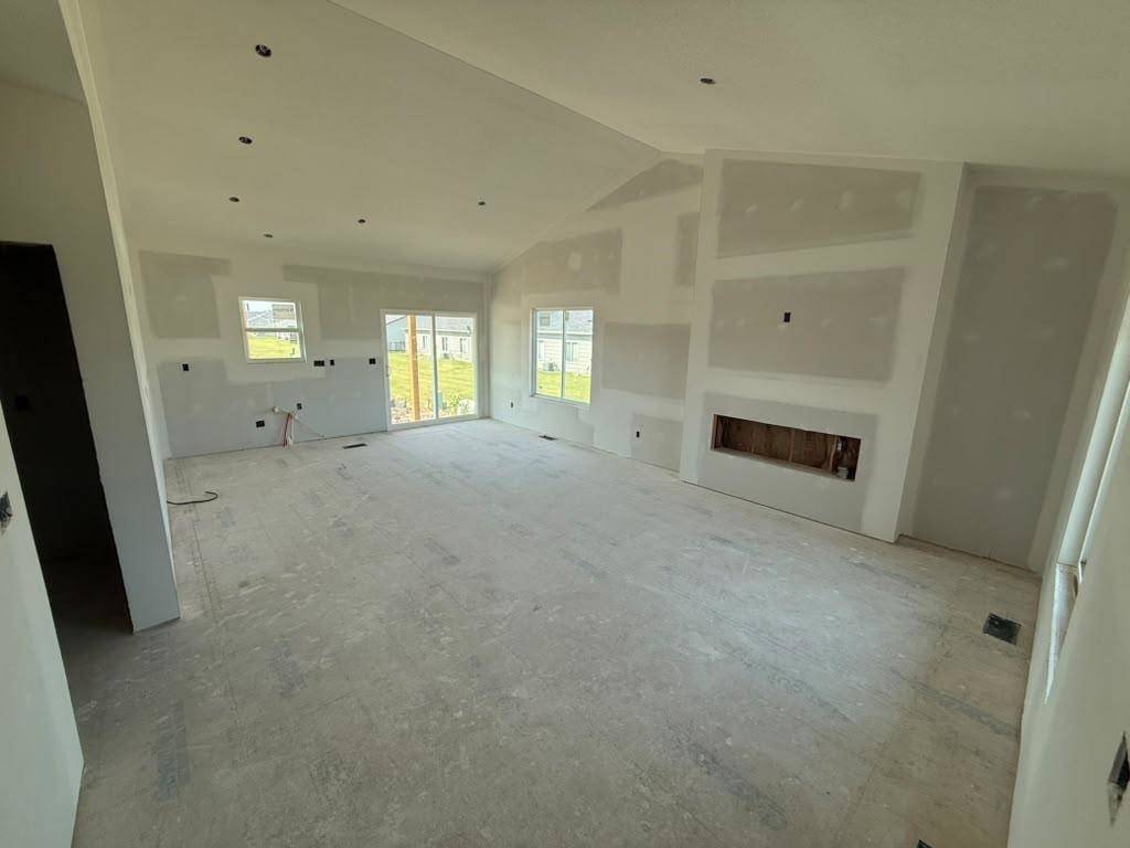 8955 E Joshua St, Bel Aire, KS 67226