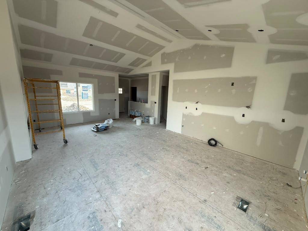 8967 E Joshua St, Bel Aire, KS 67226