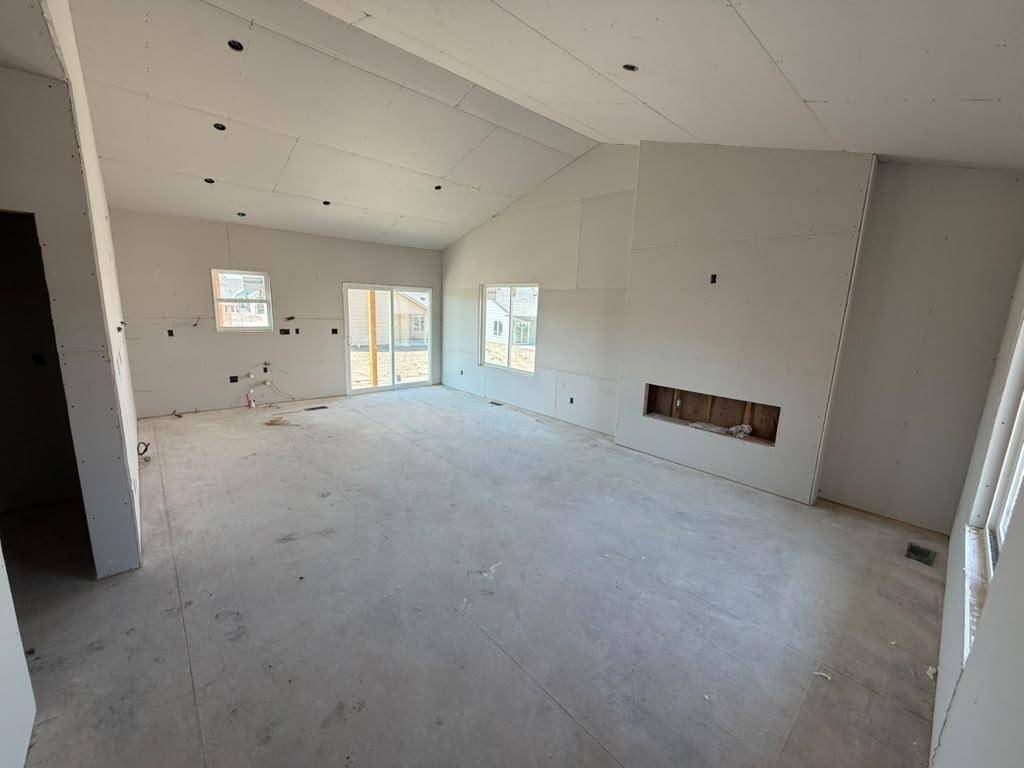 8973 E Joshua St, Bel Aire, KS 67226