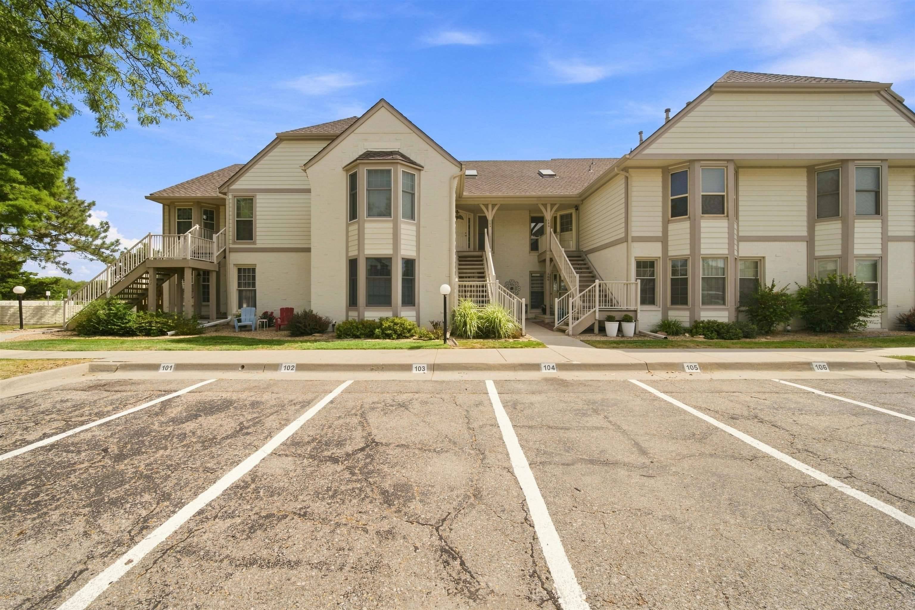 2614 N Executive Way, Wichita, KS 67226