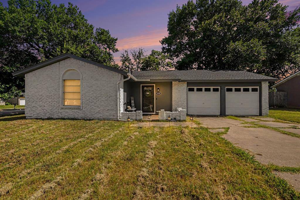 1608 Natches Drive, Arlington, TX 76014