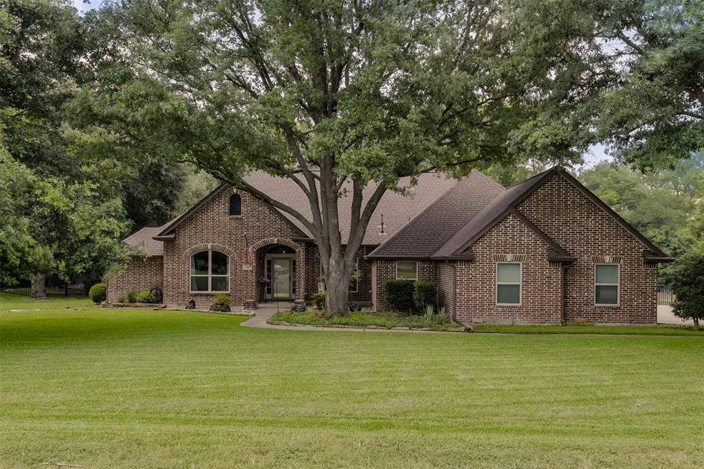 515 Seneca Drive, Waxahachie, TX 75165