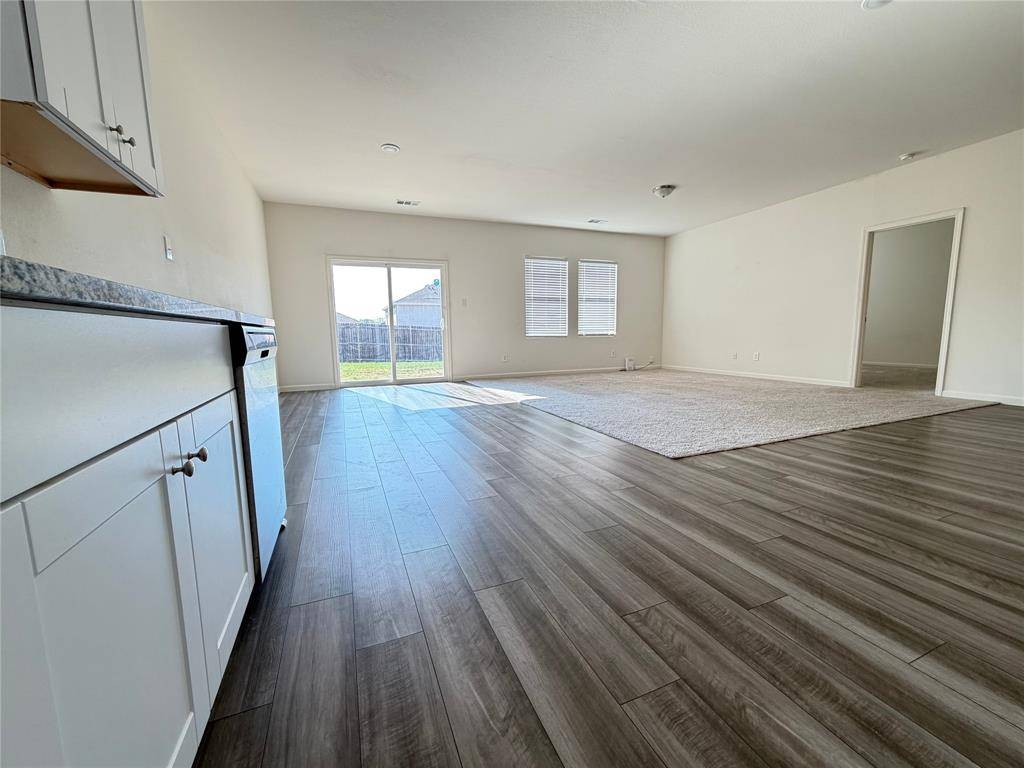 745 Richmond Drive, Lavon, TX 75166