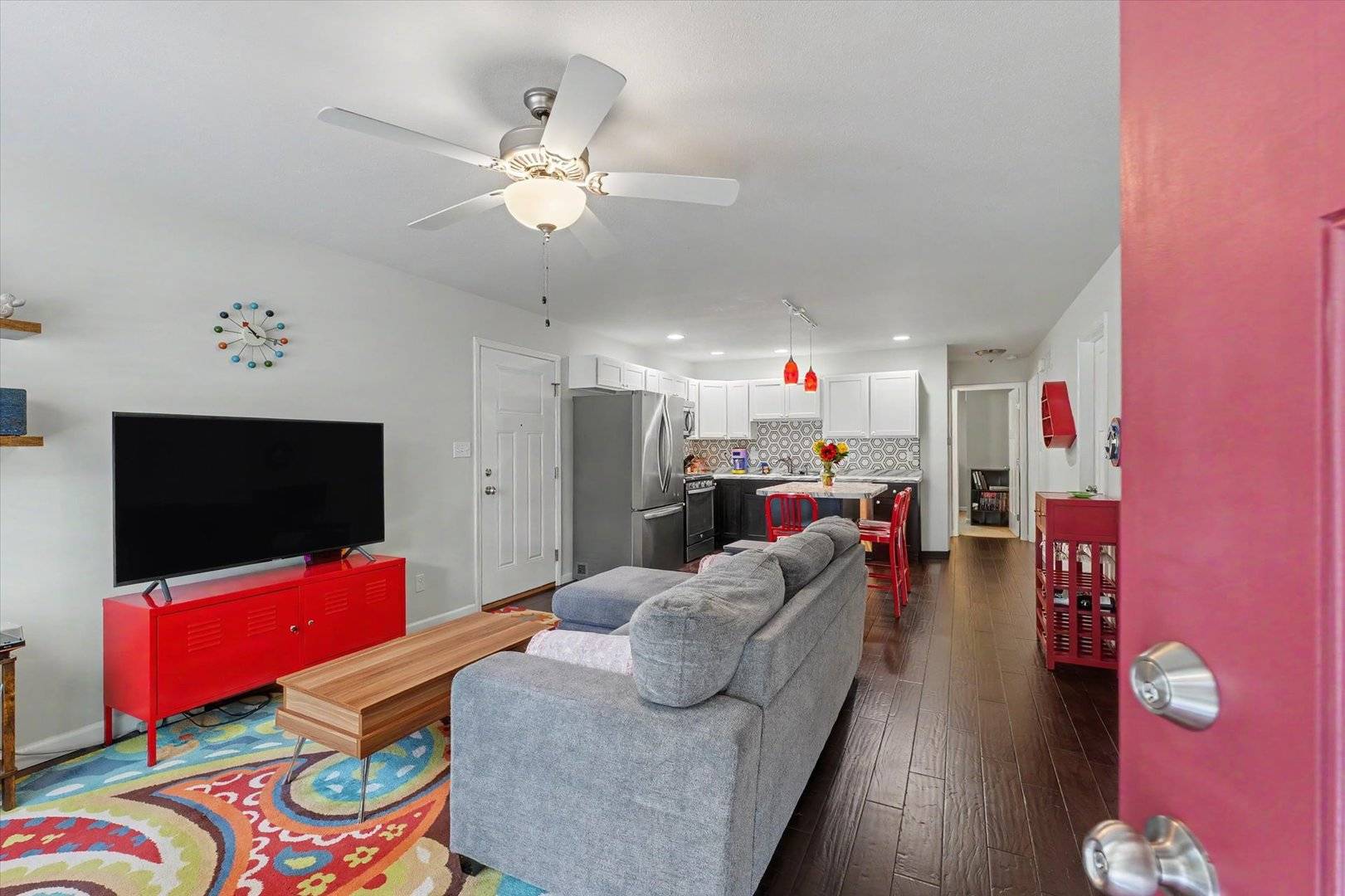 908 E Oregon ST, Urbana, IL 61801