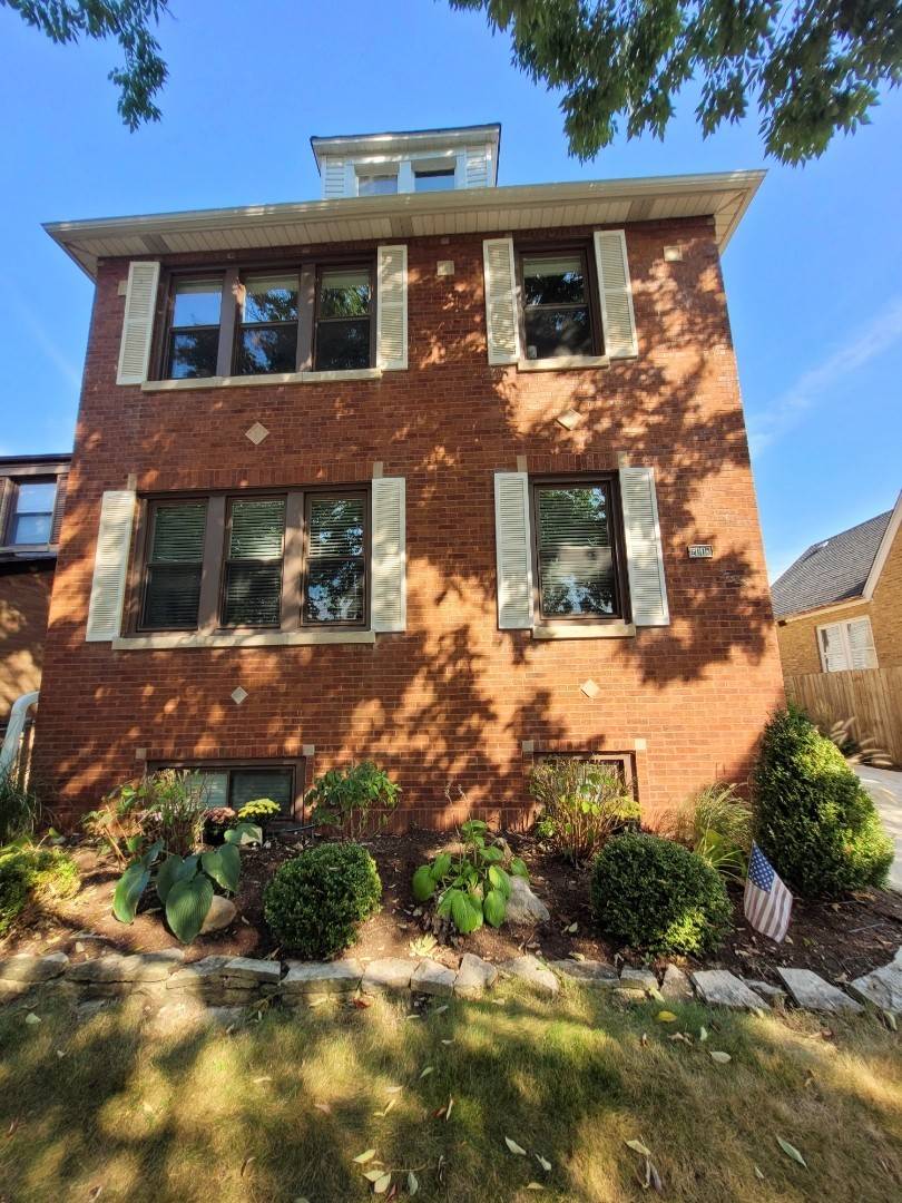 6113 N Karlov AVE #2, Chicago, IL 60646
