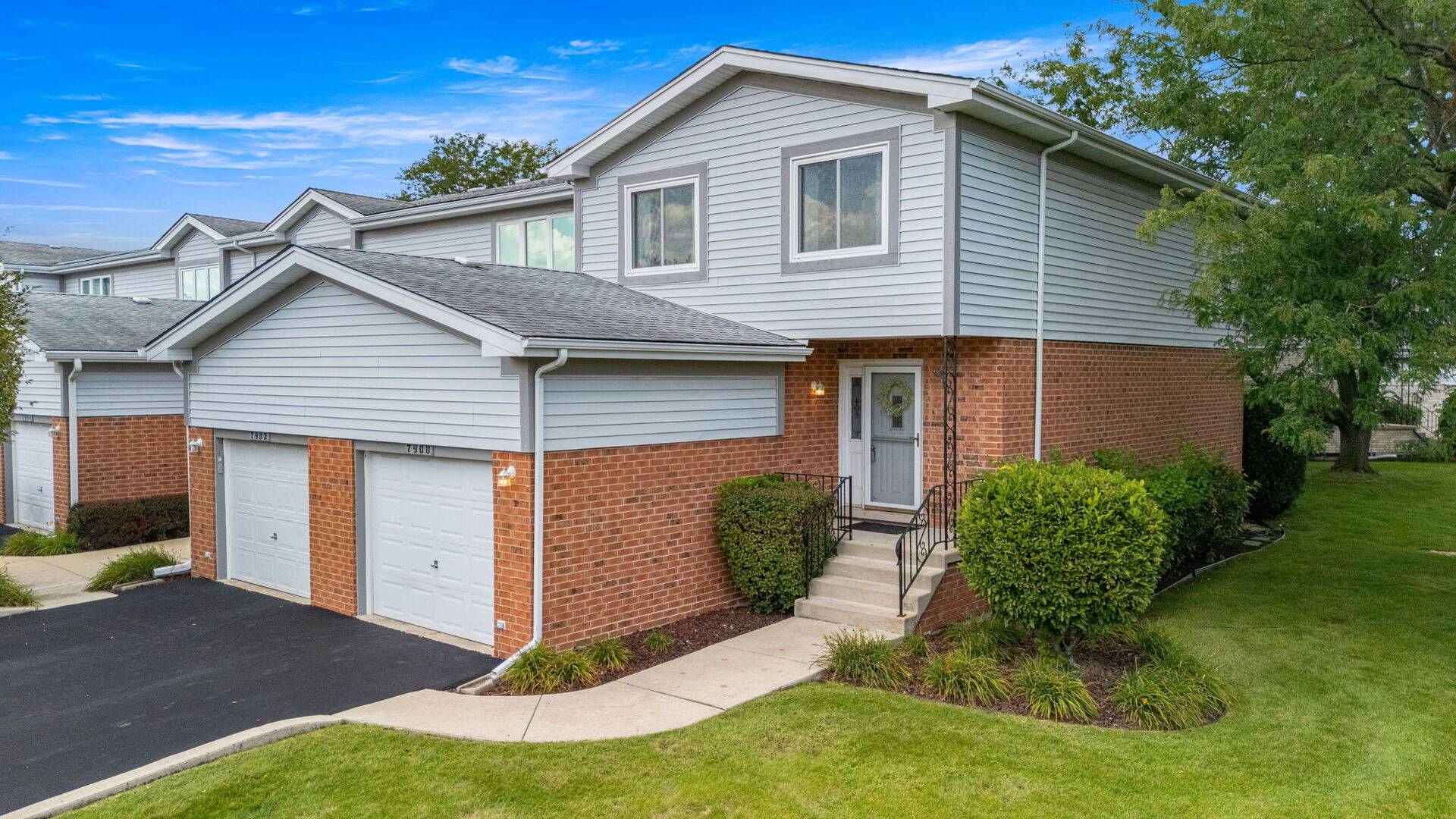 7900 160th ST, Tinley Park, IL 60477