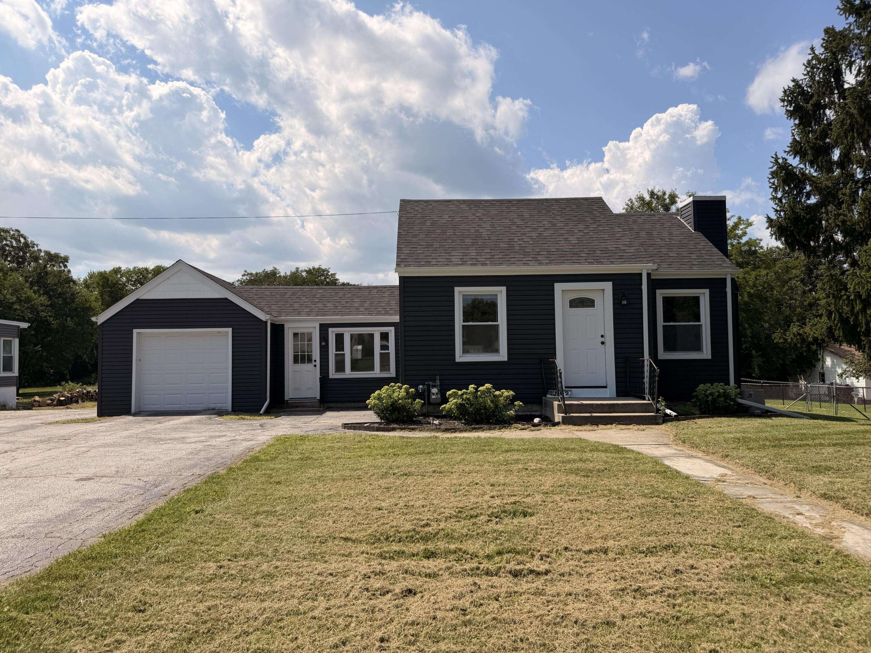 7302 Grand Boulevard, Hobart, IN 46342