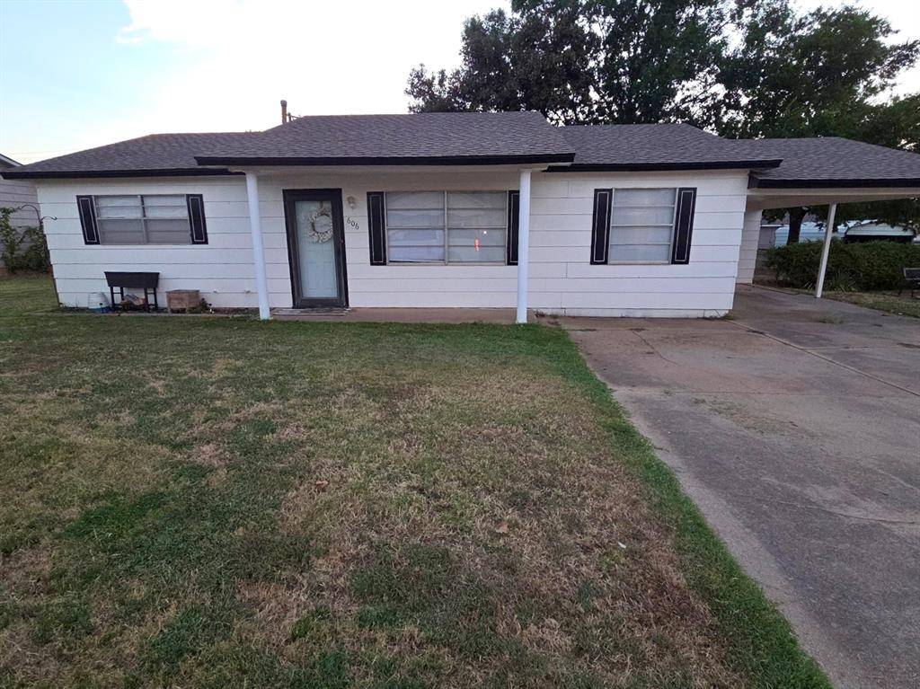 606 N Cedar AVE, Stroud, OK 74079