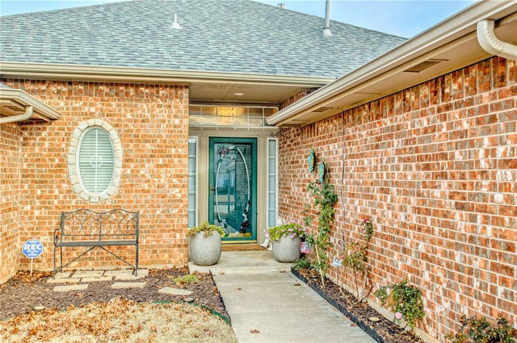 4869 S Del Aire DR, Del City, OK 73115
