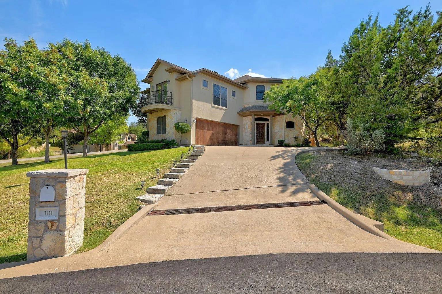 101 Cheerful CT, Lakeway, TX 78734