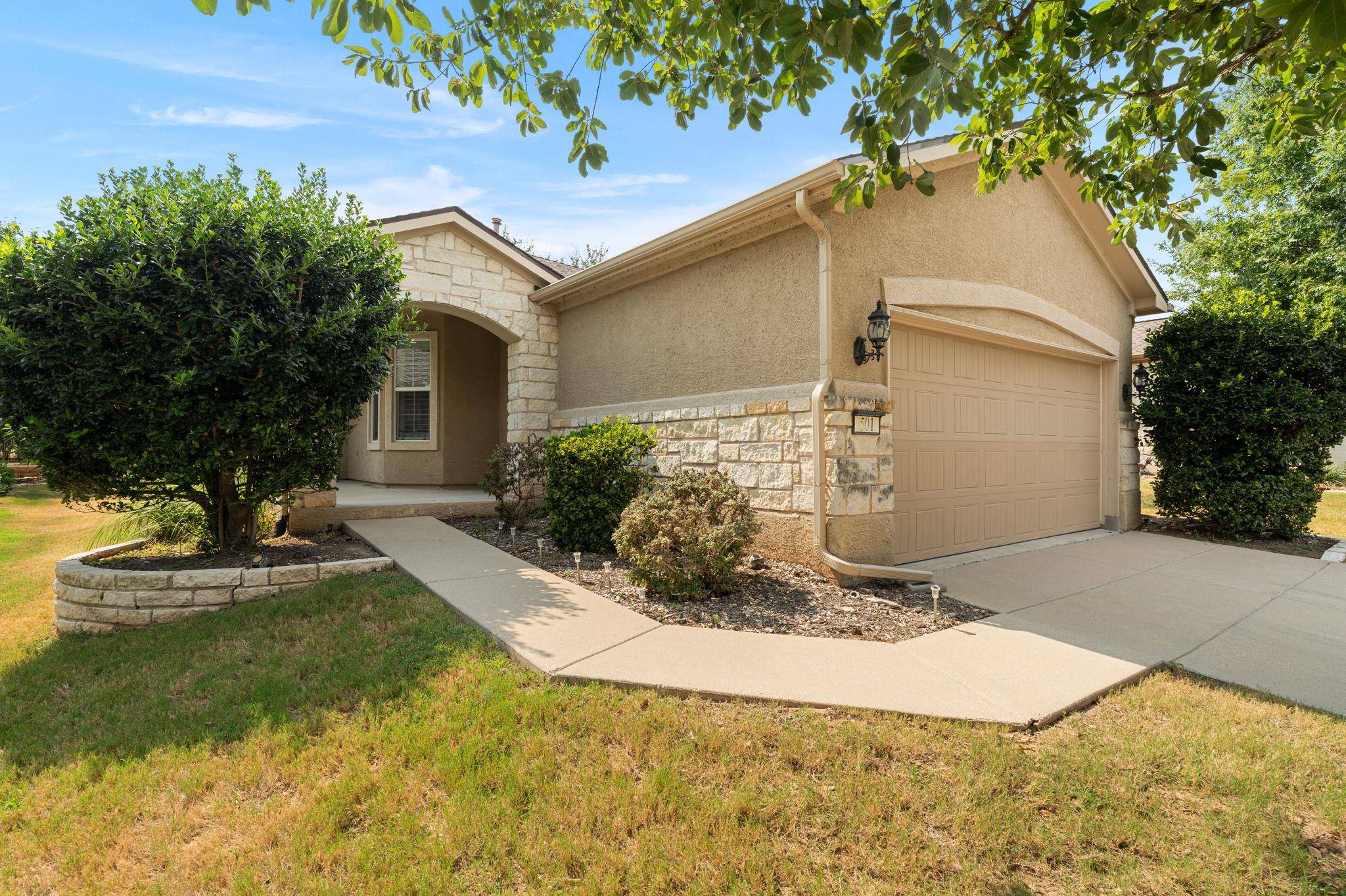 501 Sheldon Lake DR, Georgetown, TX 78633