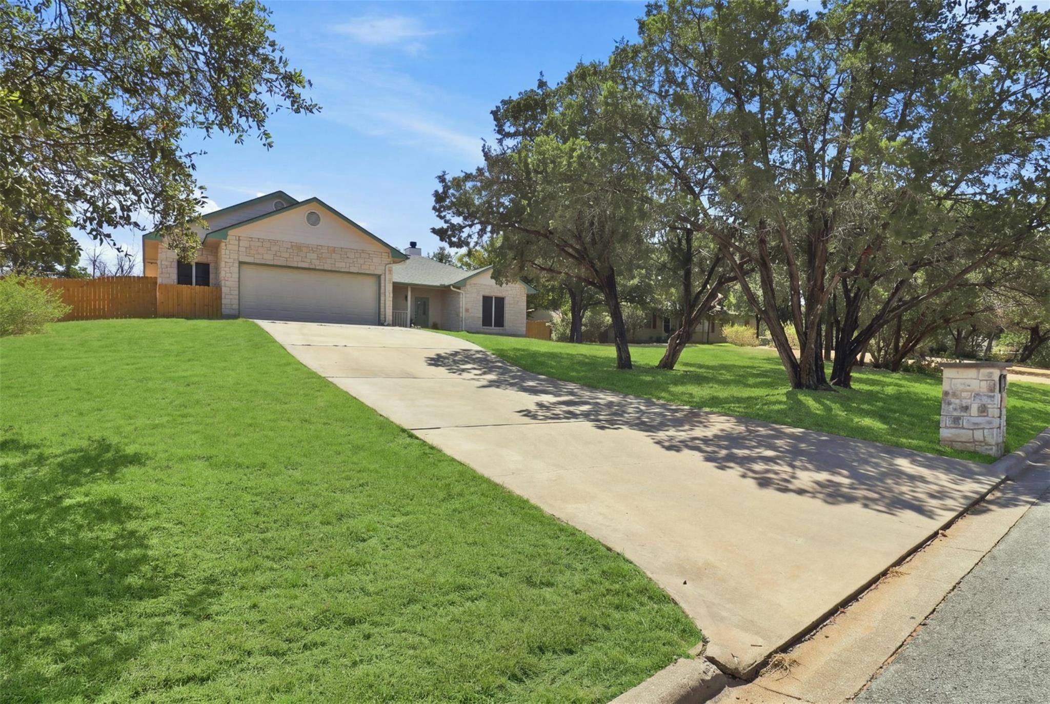 3303 E Scenic LOOP, Marble Falls, TX 78654