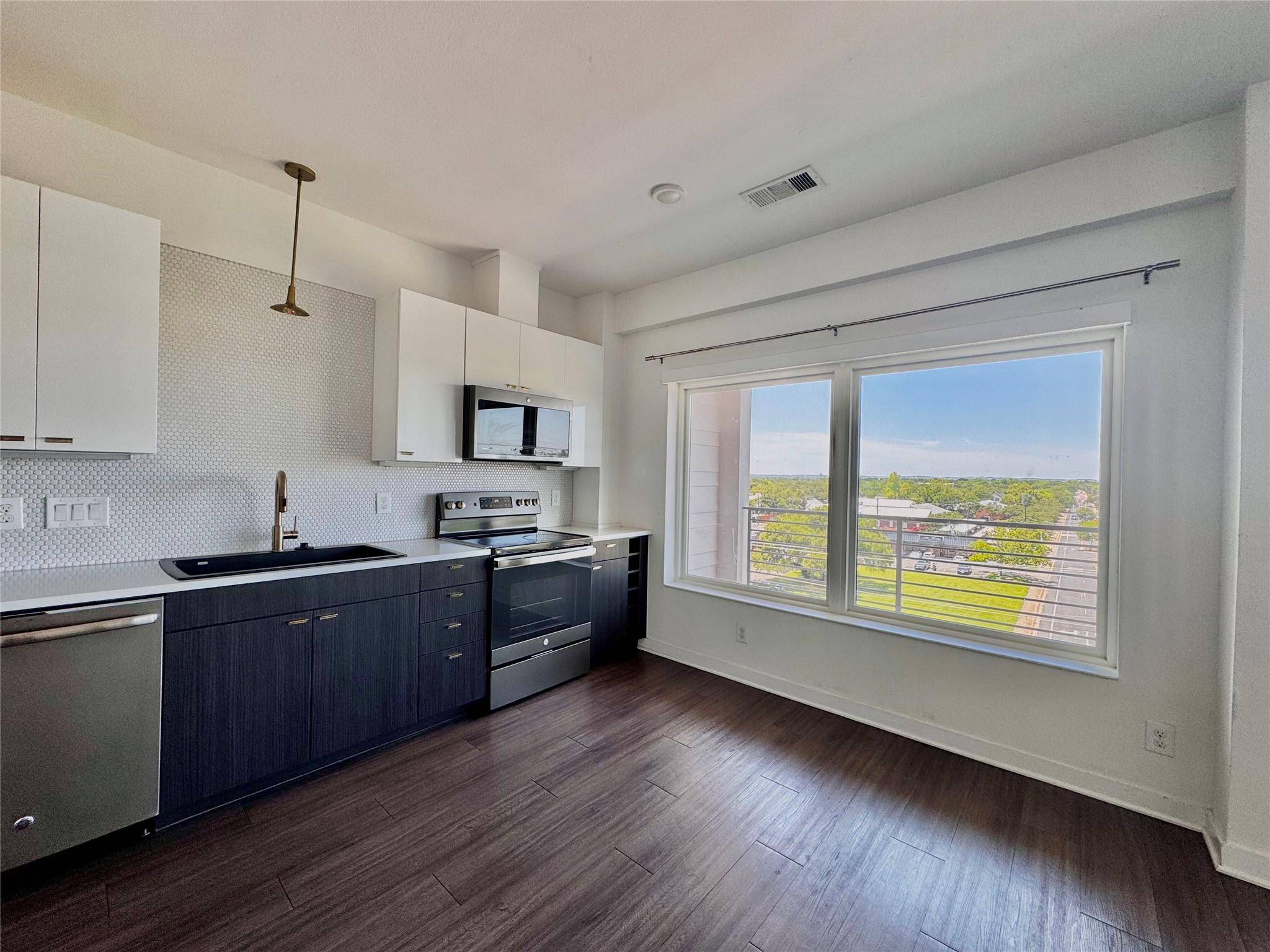 4361 S Congress Ave #603, Austin, TX 78745